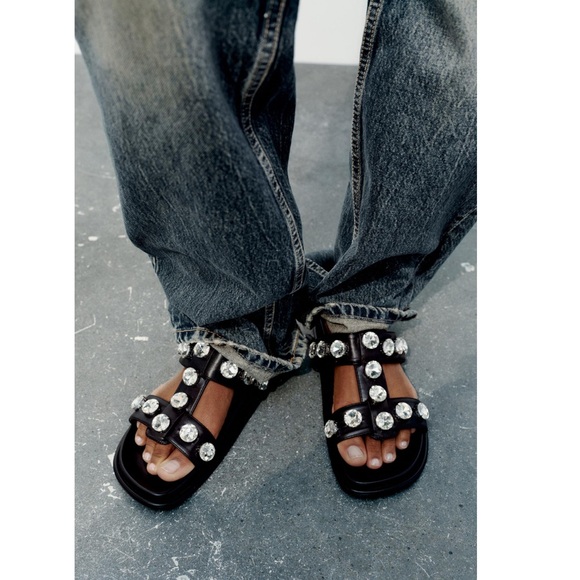 Zara RHINESTONE EMBELLISHED FLAT SANDALS - Picture 3 of 6